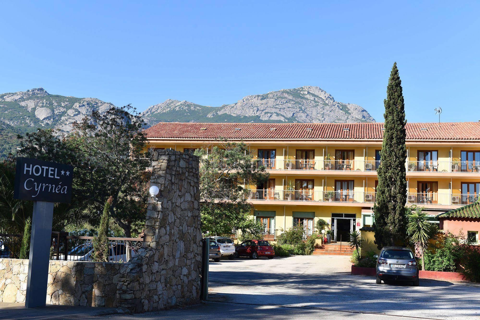 Hotel Cyrnea Καλβί Εξωτερικό φωτογραφία