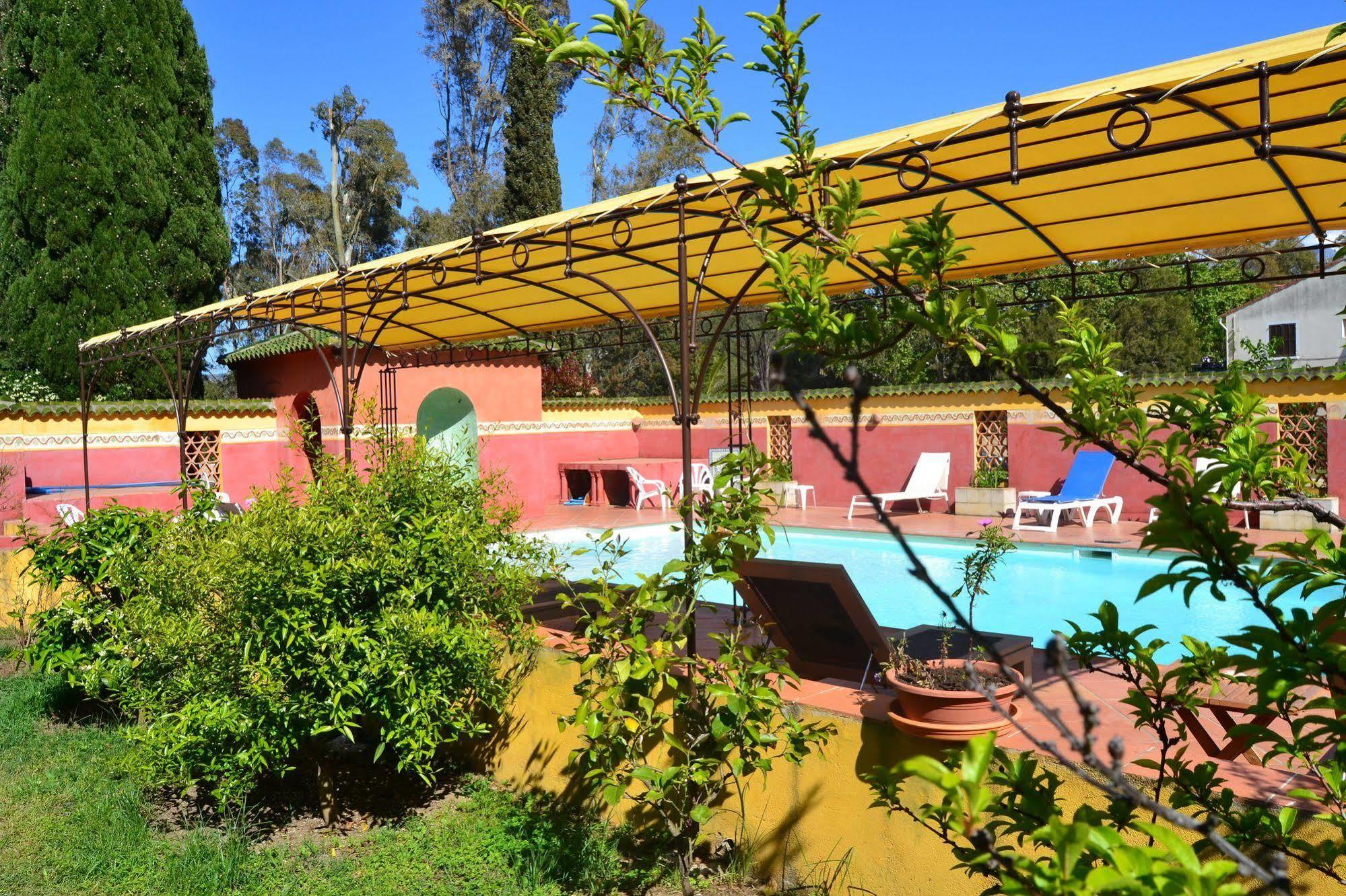 Hotel Cyrnea Καλβί Εξωτερικό φωτογραφία