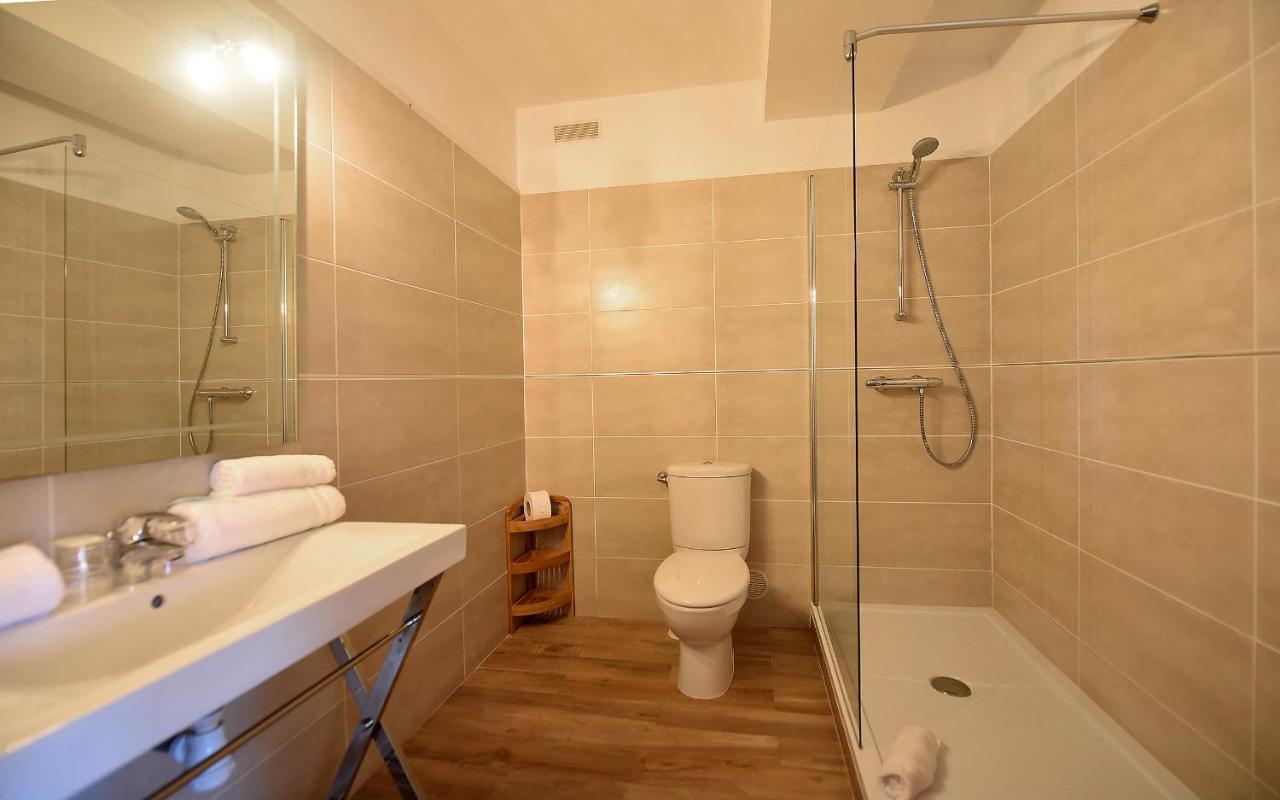 Hotel Cyrnea Καλβί Εξωτερικό φωτογραφία